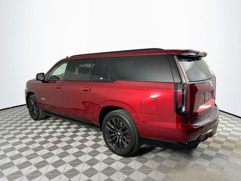 Used 2024 Cadillac Escalade ESV V w/ LPO, ONYX Package AWD/4WD image 5