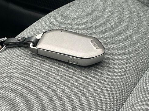 Used 2025 Kia K4 LXS image 25