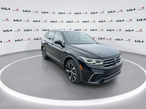Used 2022 Volkswagen Tiguan SEL R-Line AWD/4WD image 2