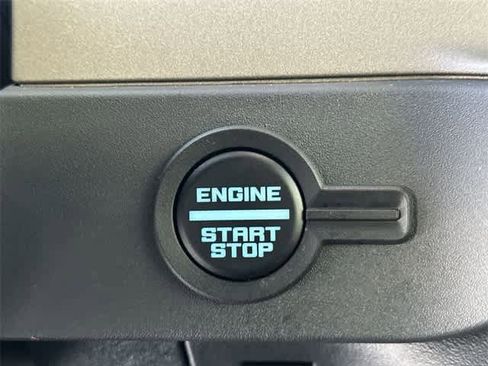 Used 2025 Ford Bronco Outer Banks image 10