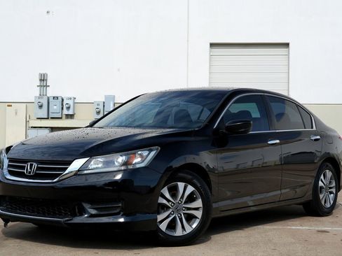 Used 2015 Honda Accord LX image 2
