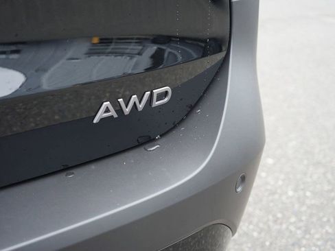 Used 2025 Nissan Kicks SV image 11