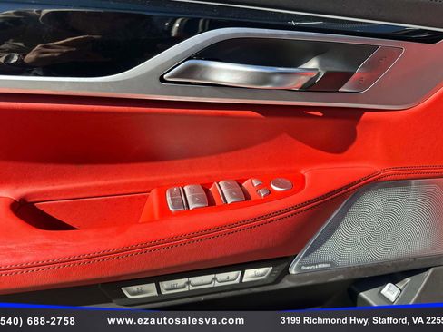 Used 2018 BMW M760i xDrive image 22