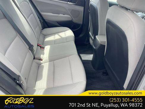Used 2018 Hyundai Elantra SE w/ Cargo Package FWD image 20