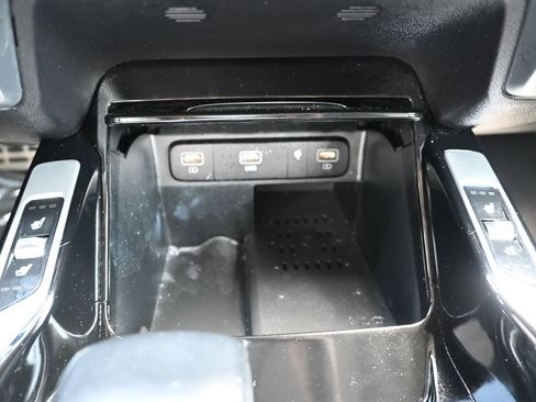 Used 2021 Kia Sorento FWD image 22