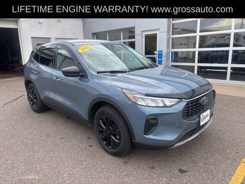 Used 2025 Ford Escape Active AWD/4WD image 2