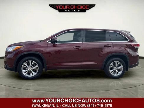 Used 2015 Toyota Highlander Plus AWD/4WD image 2