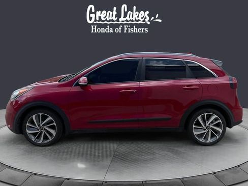 Used 2017 Kia Niro Touring FWD image 2