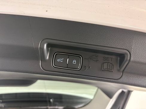Certified 2025 Ford Explorer Active w/ Active Comfort Package AWD/4WD image 35
