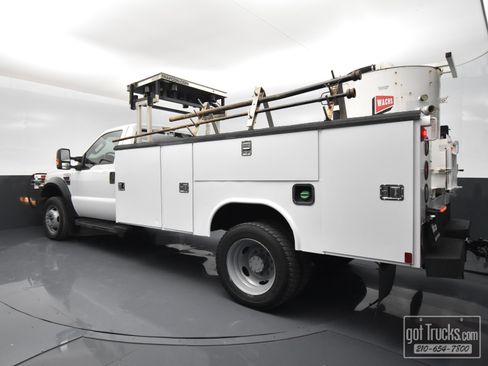 Used 2009 Ford F550 2WD Regular Cab Super Duty image 5