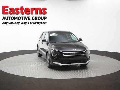 Used 2025 Kia Niro LX FWD image 38