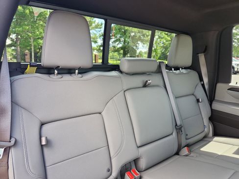 Used 2024 GMC Sierra 3500 SLT w/ SLT Convenience Package AWD/4WD image 13