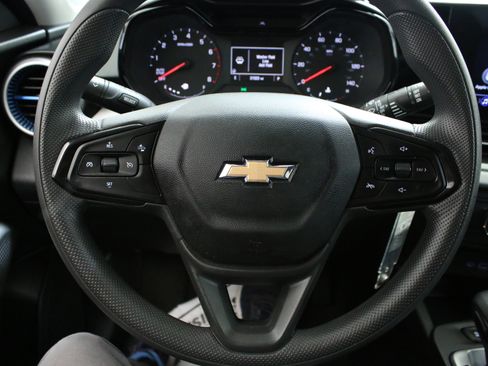 Used 2024 Chevrolet Trax LS image 13
