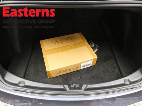 Used 2023 Tesla Model 3 Standard Range image 9