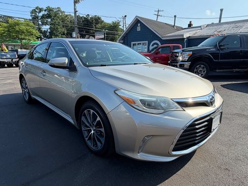 Used 2016 Toyota Avalon XLE Plus FWD image 8