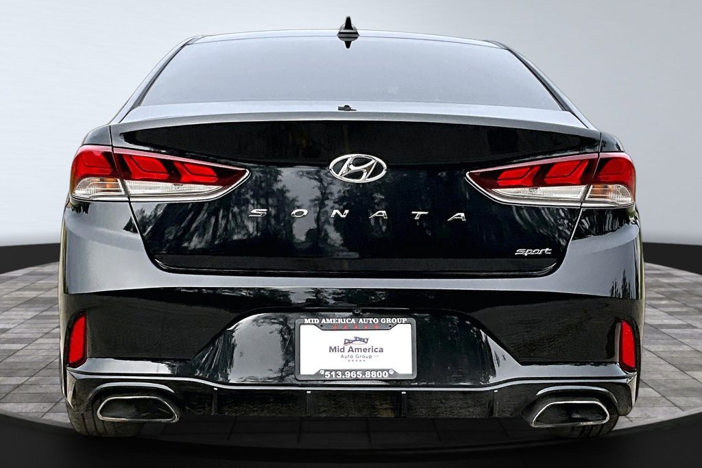 Used 2018 Hyundai Sonata Sport w/ Winter Weather Package FWD image 4
