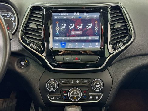Used 2020 Jeep Cherokee Limited AWD/4WD image 16