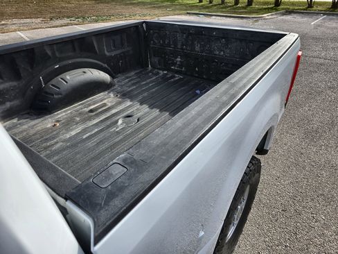 Certified 2022 Ford F250 XL w/ Power Equipment Group image 21