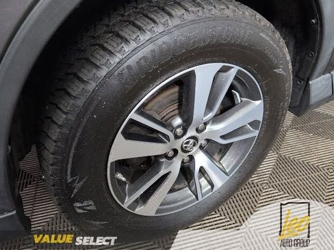 Used 2018 Toyota RAV4 XLE FWD image 21