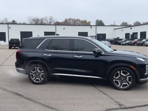 Used 2023 Hyundai Palisade Limited image 10