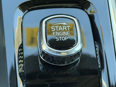 Certified 2022 Volvo S60 B5 Momentum w/ Premium Package image 24