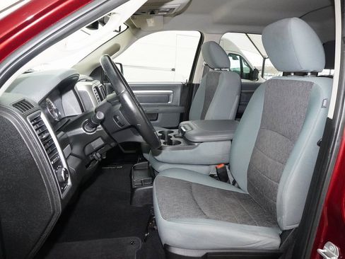 Used 2019 RAM 1500 Lone Star image 28