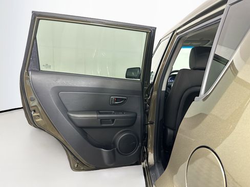 Used 2013 Kia Soul image 23