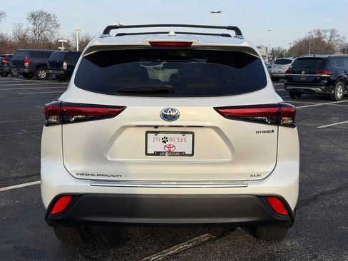 Used 2022 Toyota Highlander XLE image 4