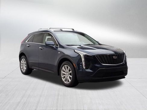 Used 2019 Cadillac XT4 Luxury image 3