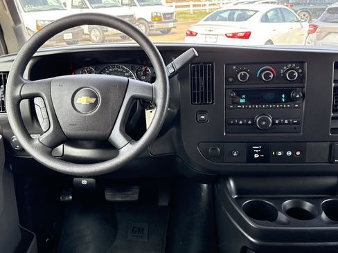 Used 2025 Chevrolet Express 3500 LS image 7