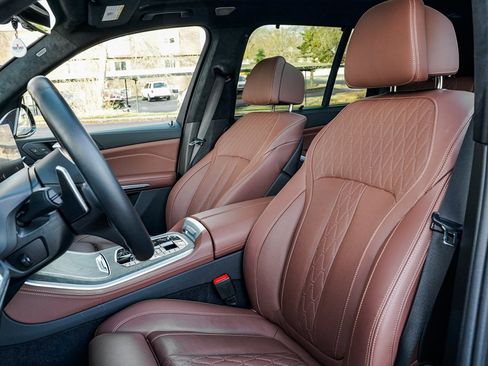 Certified 2025 BMW X5 M60i image 17