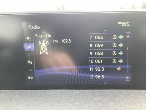 Used 2020 Lexus UX 250h w/ Premium Package image 23