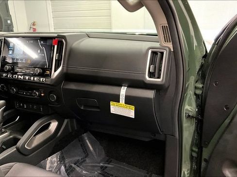 New 2026 Nissan Frontier SV w/ All-Weather Content Package AWD/4WD image 36