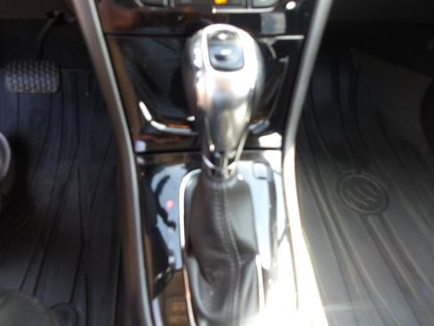Used 2019 Buick Encore Essence FWD image 25