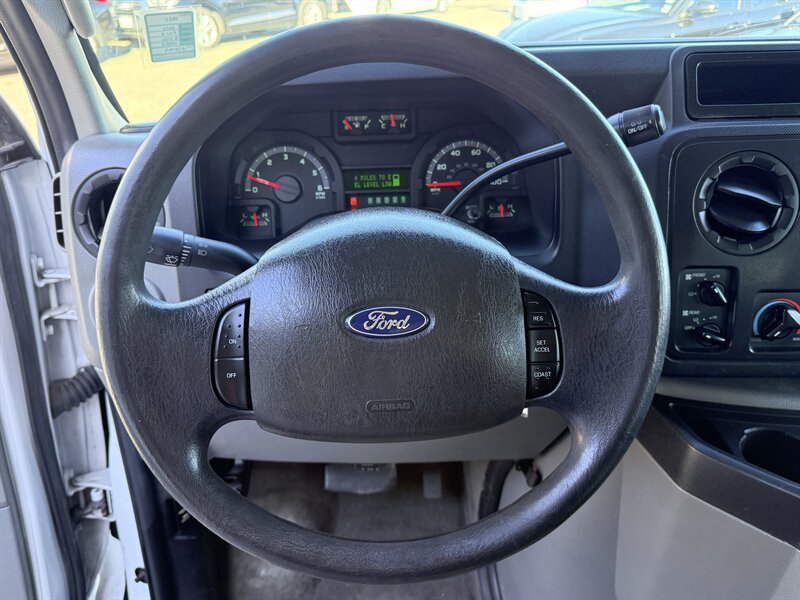 Used 2012 Ford E-350 and Econoline 350 XLT RWD image 11