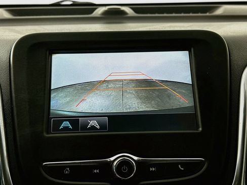 Used 2018 Chevrolet Equinox LT FWD image 20