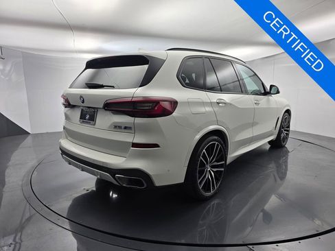 Certified 2023 BMW X5 xDrive40i w/ M Sport Package AWD/4WD image 4