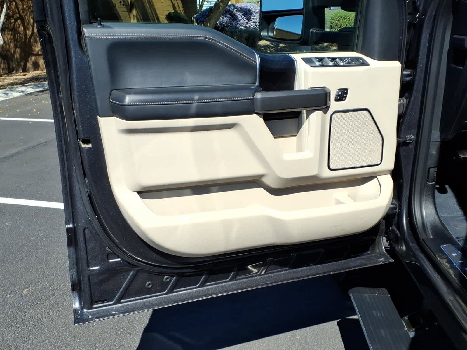 Used 2020 Ford F350 Limited AWD/4WD image 29