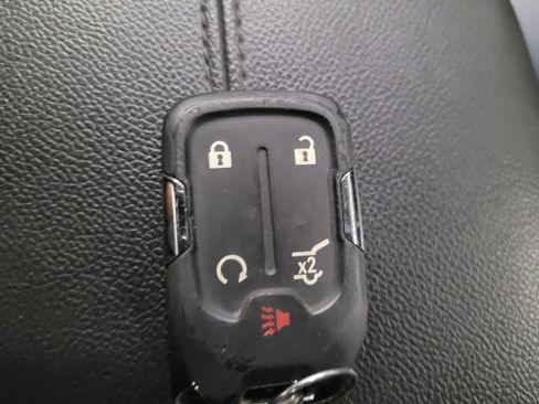 Used 2023 GMC Terrain SLT AWD/4WD image 32
