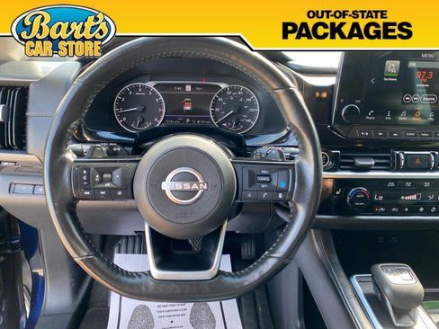 Used 2022 Nissan Pathfinder SL AWD/4WD image 30