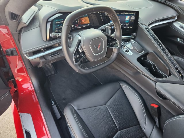 Used 2021 Chevrolet Corvette Stingray Premium Cpe w/ Z51 Performance Package RWD image 29
