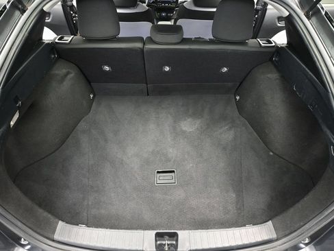 Used 2022 Toyota Prius LE FWD image 39