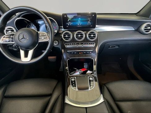 Used 2022 Mercedes-Benz GLC 300 image 9