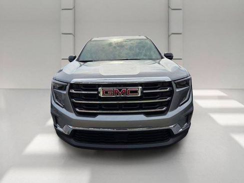 Used 2024 GMC Acadia Elevation w/ Luxury Package FWD image 2