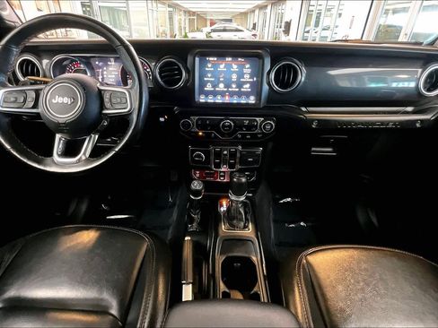 Used 2022 Jeep Wrangler Unlimited Rubicon w/ Xtreme Recon 35" Tire Package AWD/4WD image 16