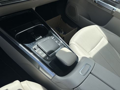 Used 2022 Mercedes-Benz GLB 250 4MATIC image 32