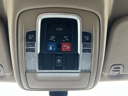 Used 2020 RAM 1500 Laramie image 17