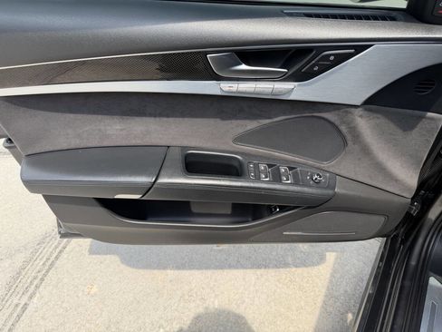 Used 2014 Audi S8 AWD/4WD image 30