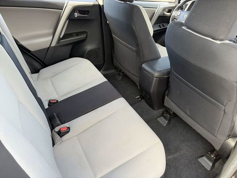 Used 2018 Toyota RAV4 XLE w/ Plus Extra Value Package FWD image 23