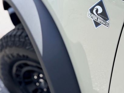 New 2026 Ford Bronco Outer Banks w/ Sasquatch Package